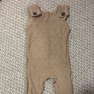 Auro Mesa Tan sweater romper size 90 (24m)